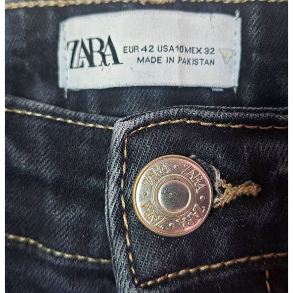 Zara Women's High Waist Straight Leg Jeans Raw Hem Dark Blue Wash size 10 US - Picture 5 of 6